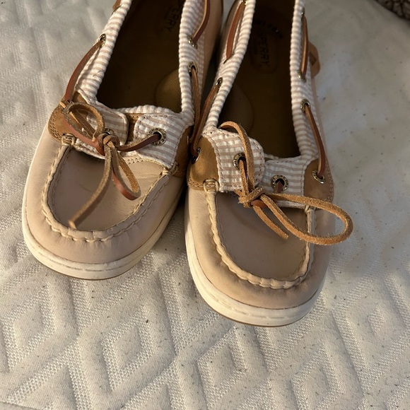Sperry’s Pink Starfish Boat shoes - Picture 3 of 5